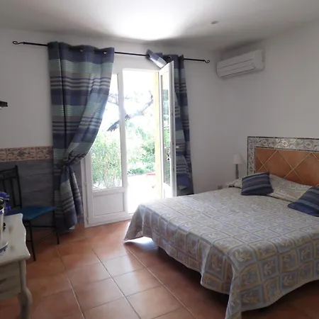 Nocleg ze śniadaniem Locations Rocca Rossa Palombaggia Classees 3 Etoiles Porto-Vecchio (Corsica)