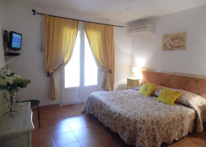 Locations Rocca Rossa Palombaggia Classees 3 Etoiles Bed & Breakfast