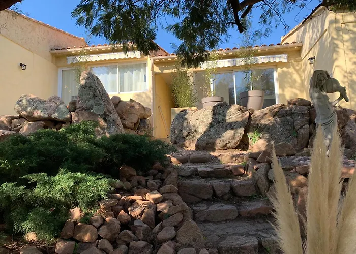 Locations Rocca Rossa Palombaggia Classees 3 Etoiles Отель типа 